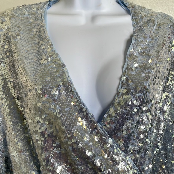 Mable Viva Las Vegas Sequin Wrap Mini Dress Light Blue Size Medium NWT - Picture 3 of 15